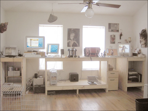 Laptop stand vs monitor riser: which setup makes more sense? featured image