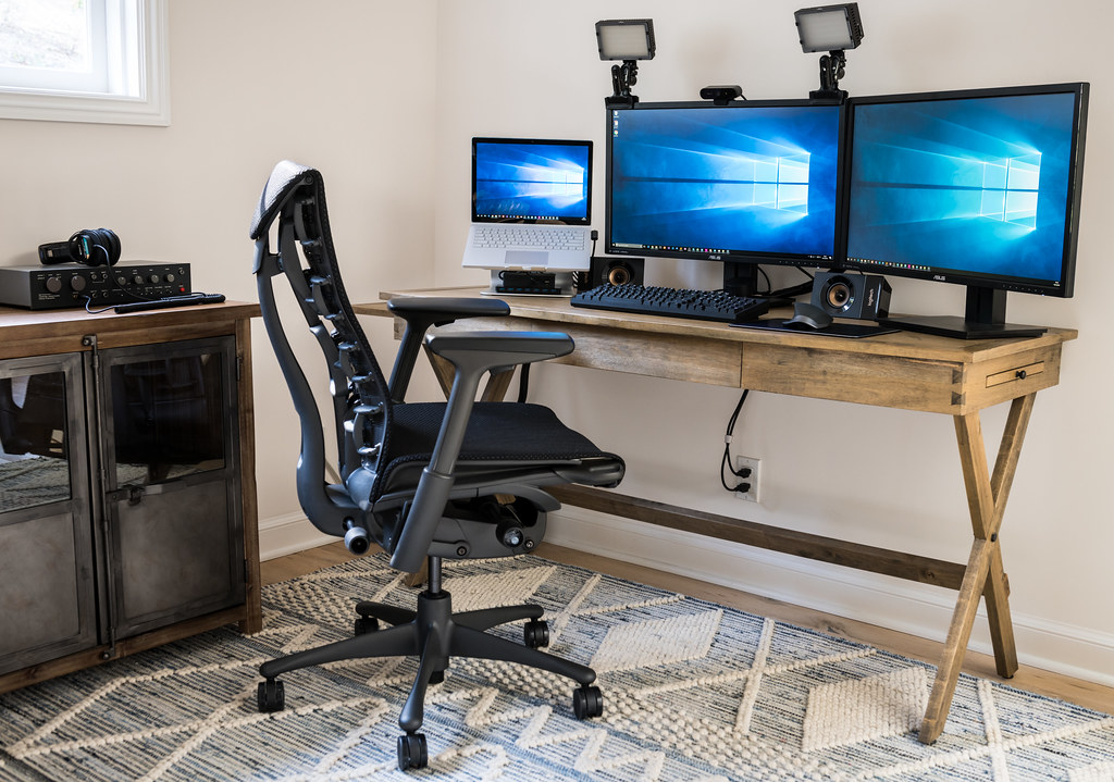 Chair mat, footrest and lumbar support: what to upgrade first featured image